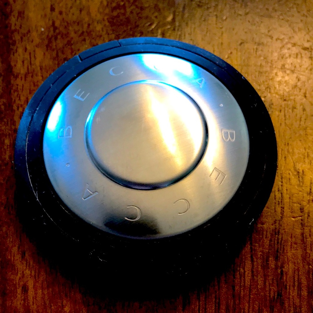 Becca highlighter - Moonstone